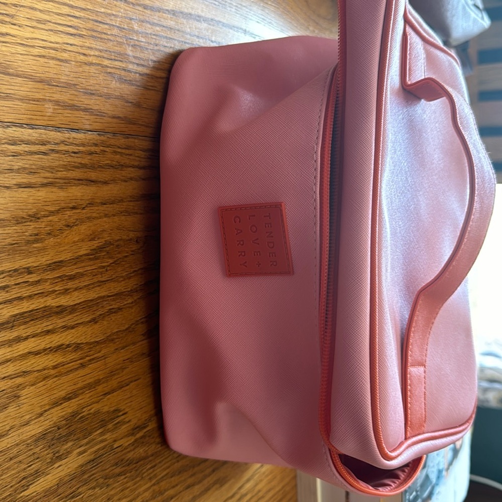 Tender Love carry Makeup bag